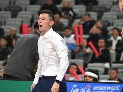 爱游戏官网-深圳男篮迎法甲关键赛，清晨遗憾出局，目标明确，身体对抗强度拉满(勇士73胜9负全过程)