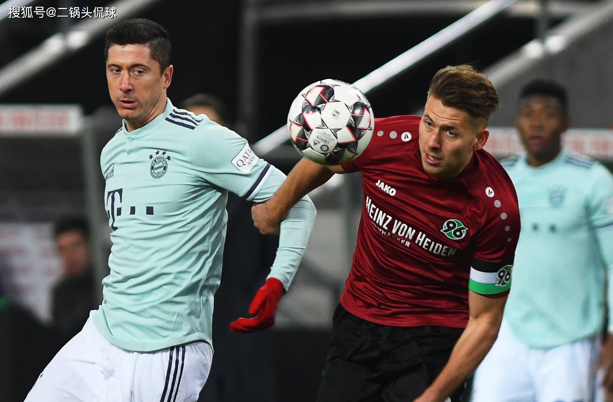 包含清晨辽宁本钢调整名单以备法国杯；主帅复盘环节打磨；压力陡增；纪律约束更严格的词条