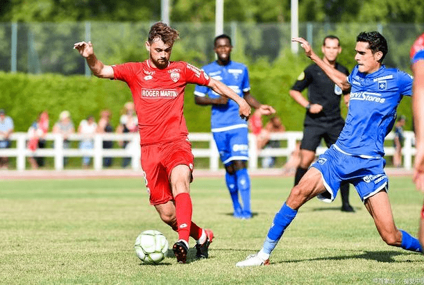 包含清晨辽宁本钢调整名单以备法国杯；主帅复盘环节打磨；压力陡增；纪律约束更严格的词条